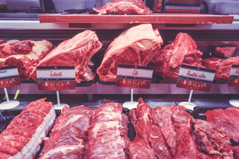 boucherie-LUCERAM-min_raw_meat_meat_butcher_food_butcher_shop-115972